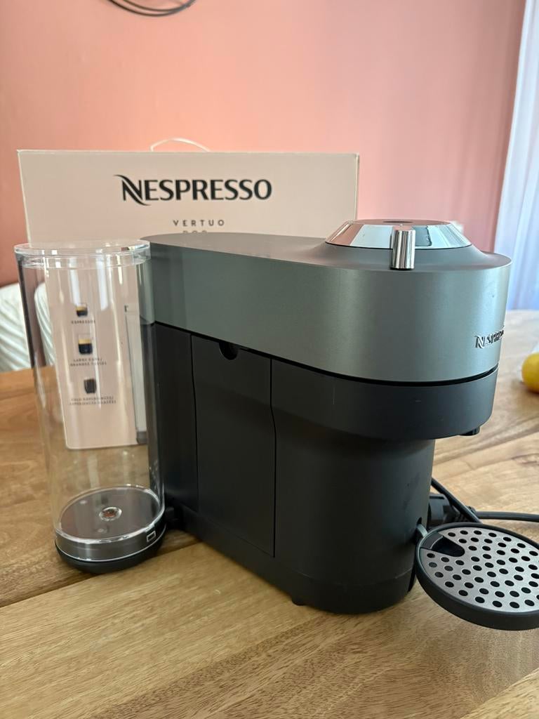 Nespresso Vertuo pop+ koffieapparaat met adapter, Ophalen, Afneembaar waterreservoir, Koffiemachine, Zo goed als nieuw