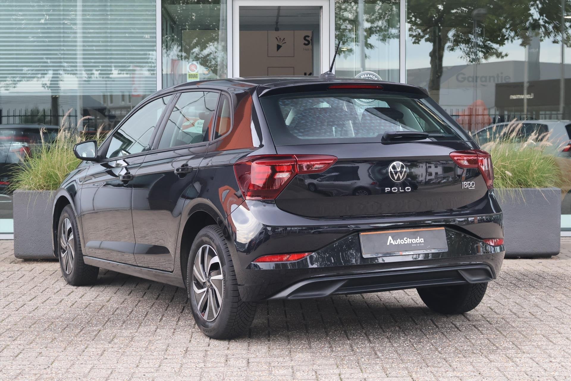 Volkswagen Polo 1.0 Life Business TSI 95pk | Camera | Stoelv, Auto's, Keurmerk '100% Onderhouden', Dealer onderhouden, Stof, Gebruikt