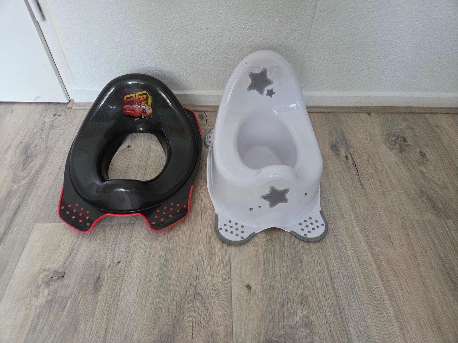 Potje en wc bril verkleiner Cars samen €5, Ophalen of Verzenden, Zo goed als nieuw