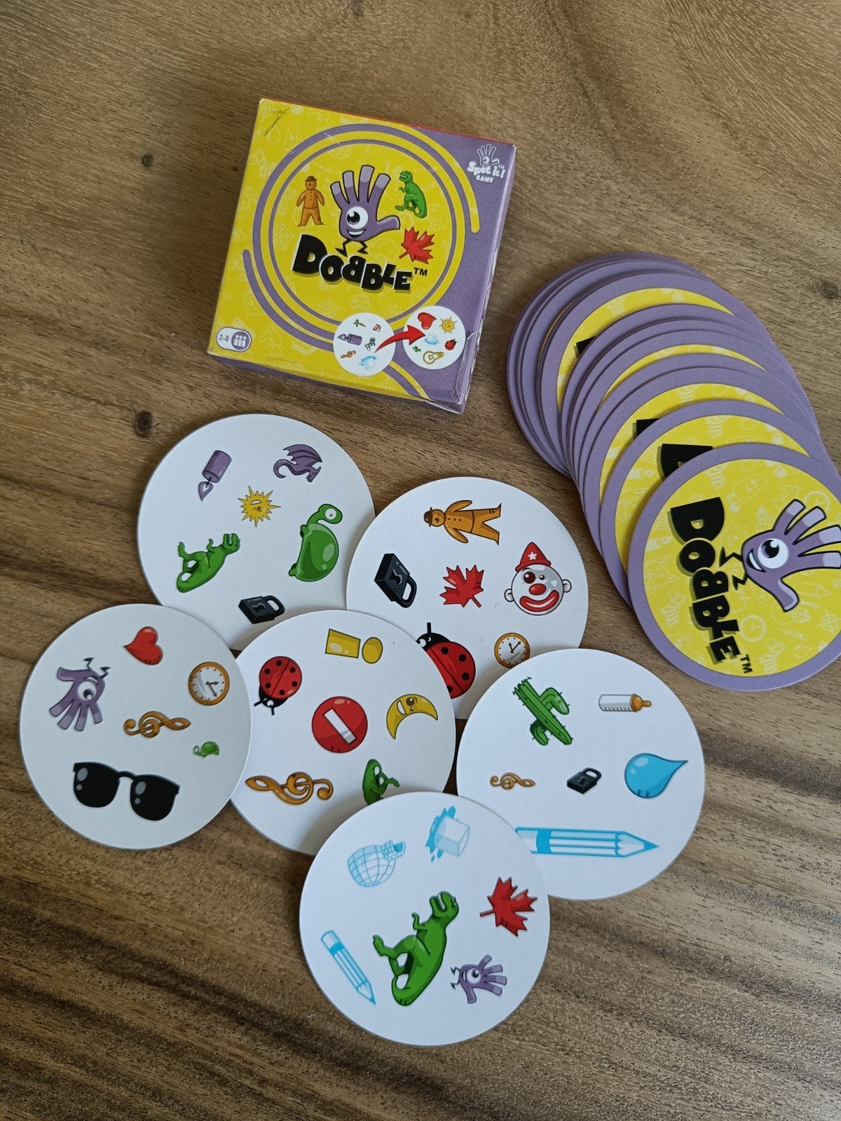 Dobble: Het snelle observatiespel voor jong en oud, Hobby en Vrije tijd, Een of twee spelers, Ophalen of Verzenden, Zo goed als nieuw