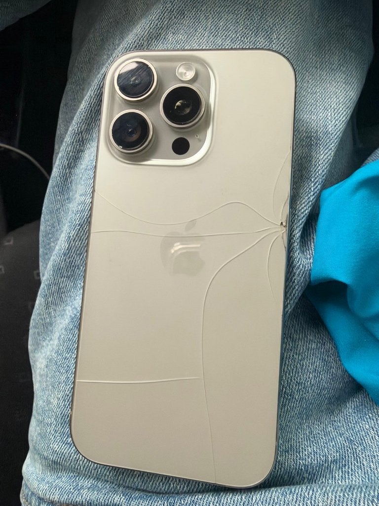 Iphone 16 pro, Telecommunicatie, 80 %, Nieuw, Ophalen of Verzenden, Grijs