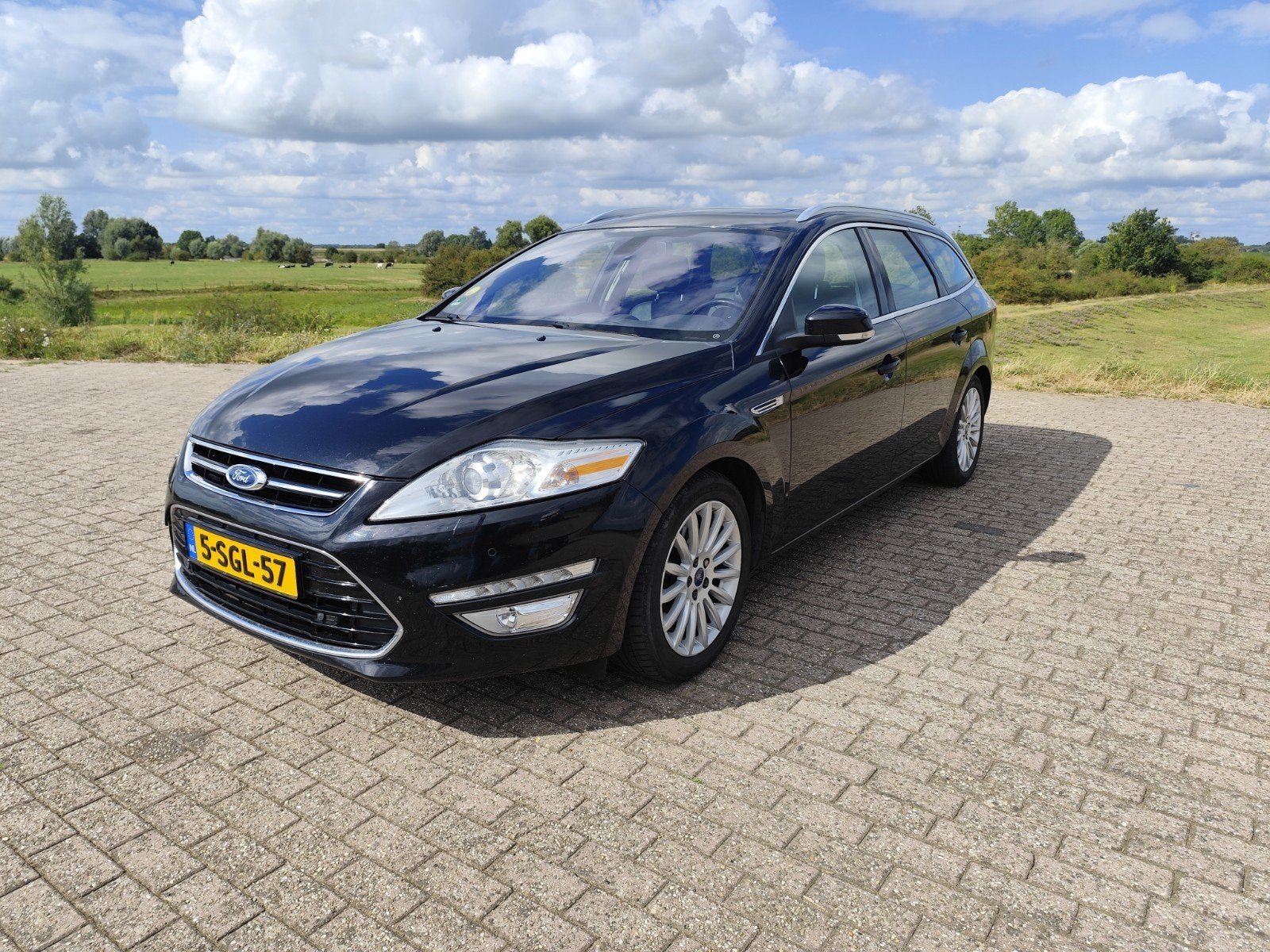 Ford Mondeo 1.6 Tdci 85KW Wagon 2013 Zwart, Auto's, Voorwielaandrijving, Zwart, 4 cilinders, Mondeo