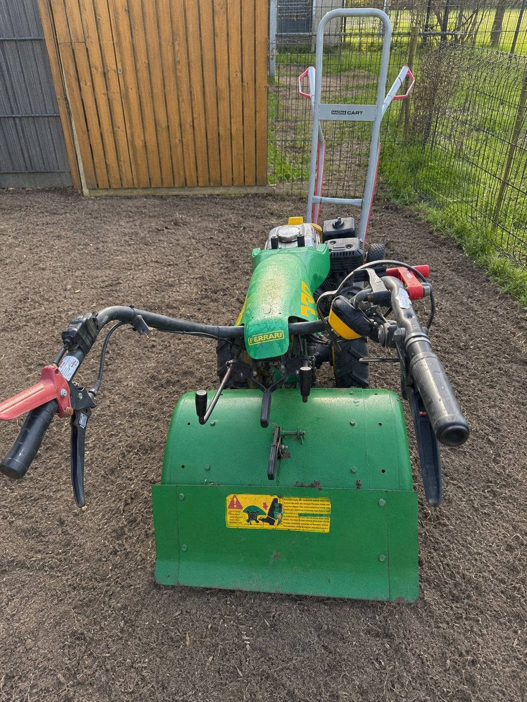 Ferrari 330 tweewielige tractor / tuinfrees, Ophalen, Gebruikt, 50 cm of meer, Benzine
