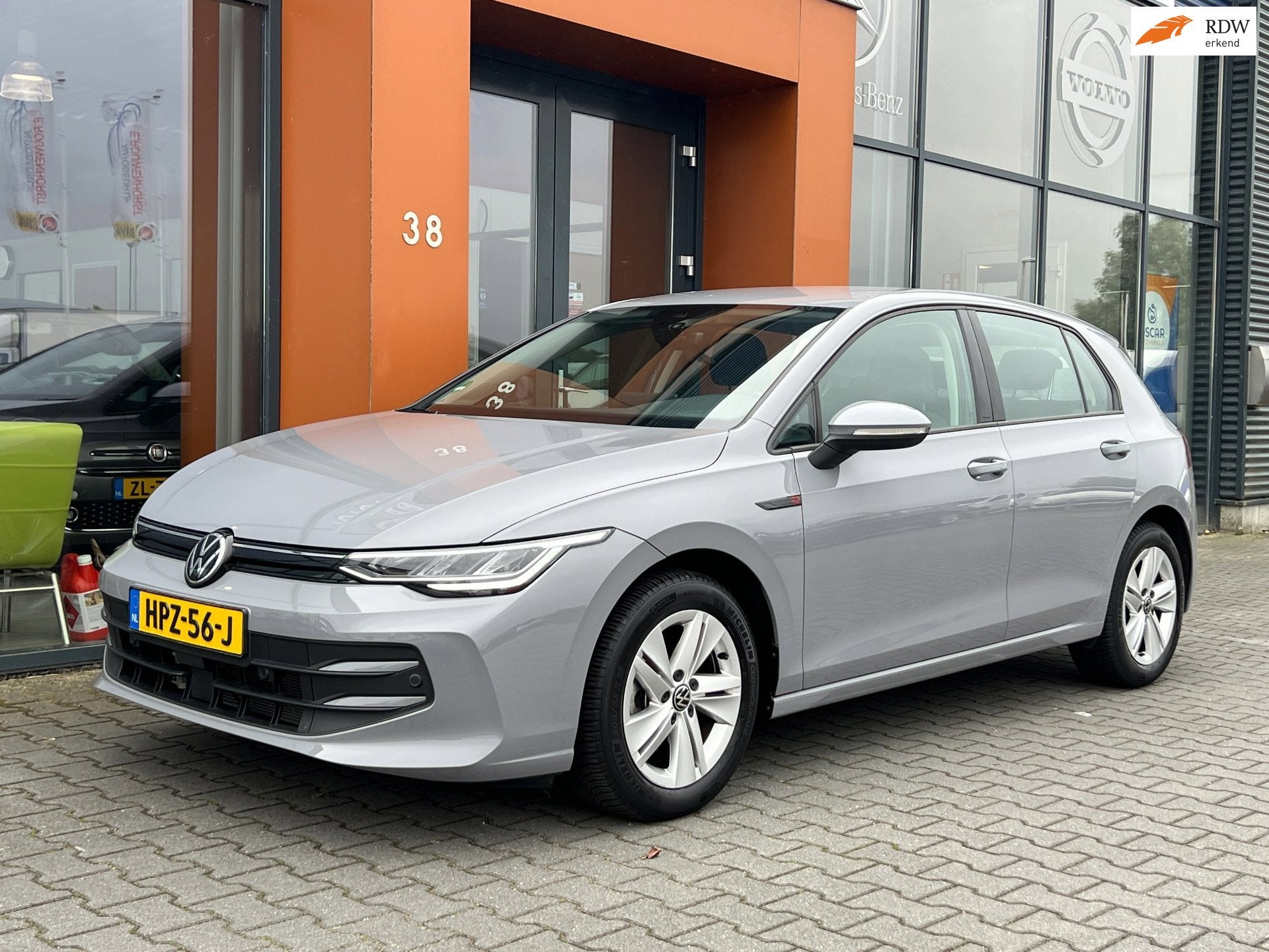 Volkswagen GOLF 1.5 TSI|Dealer Onderhoud|ACC|LED|PDC+camera, Voorwielaandrijving, Dealer onderhouden, Euro 6, 4 cilinders