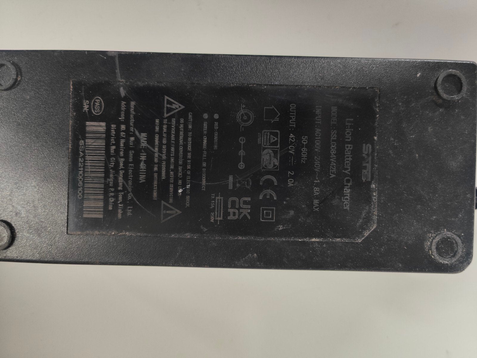E-bike oplader 42V 2A - Ebike Upgrade, Fietsen en Brommers, Ophalen of Verzenden, Gebruikt