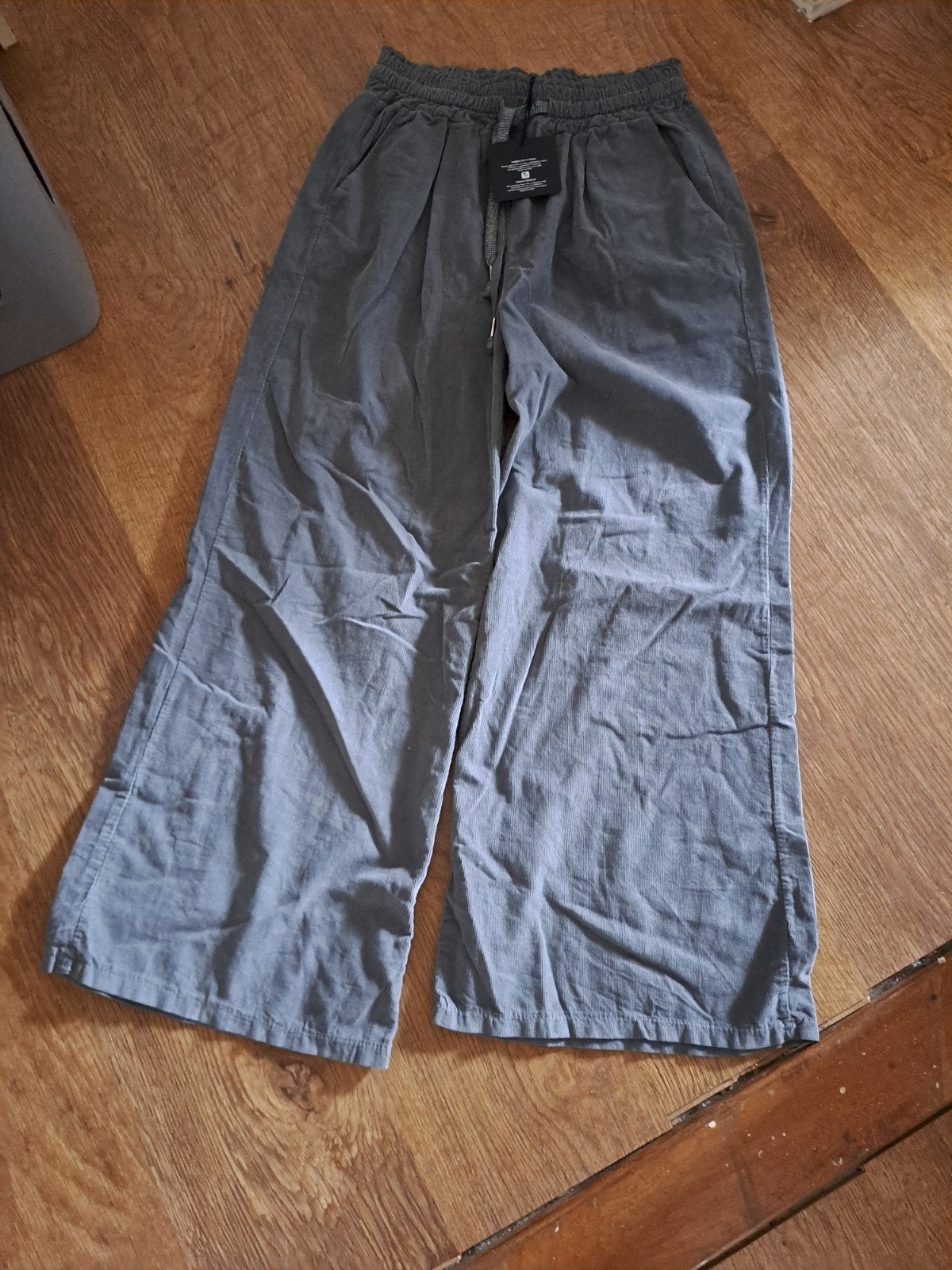Nieuwe lange broek met wijde pijpen - Maat 40, Kleding | Dames, Broeken en Pantalons, Maat 38/40 (M), Nieuw, Ophalen of Verzenden