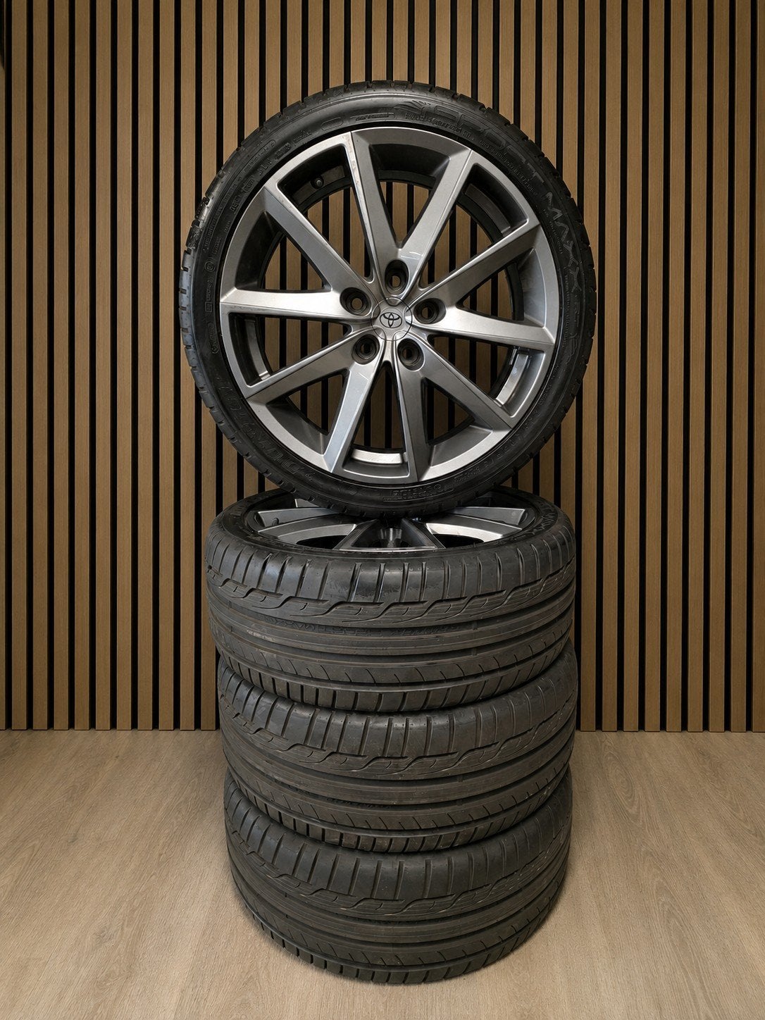Auris 18 inch Zomerbanden set op originele Toyota velgen, Auto-onderdelen, Banden en Velgen, Ophalen, 18 inch, Gebruikt, Banden en Velgen