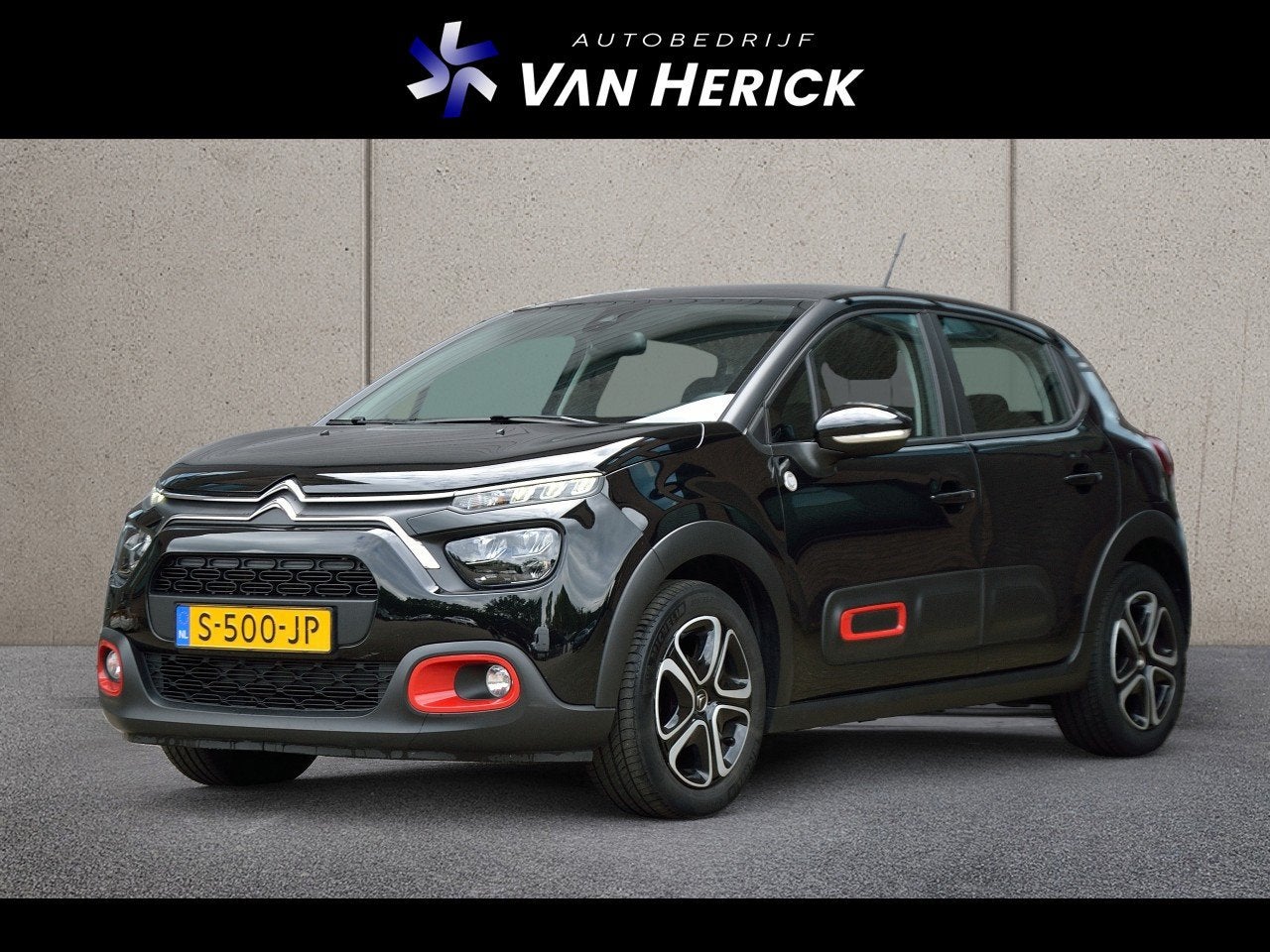Citroen C3 1.2 PureTech C-Series 110PK | Navigatie | Carplay, Voorwielaandrijving, 1199 cc, Origineel Nederlands, Bedrijf