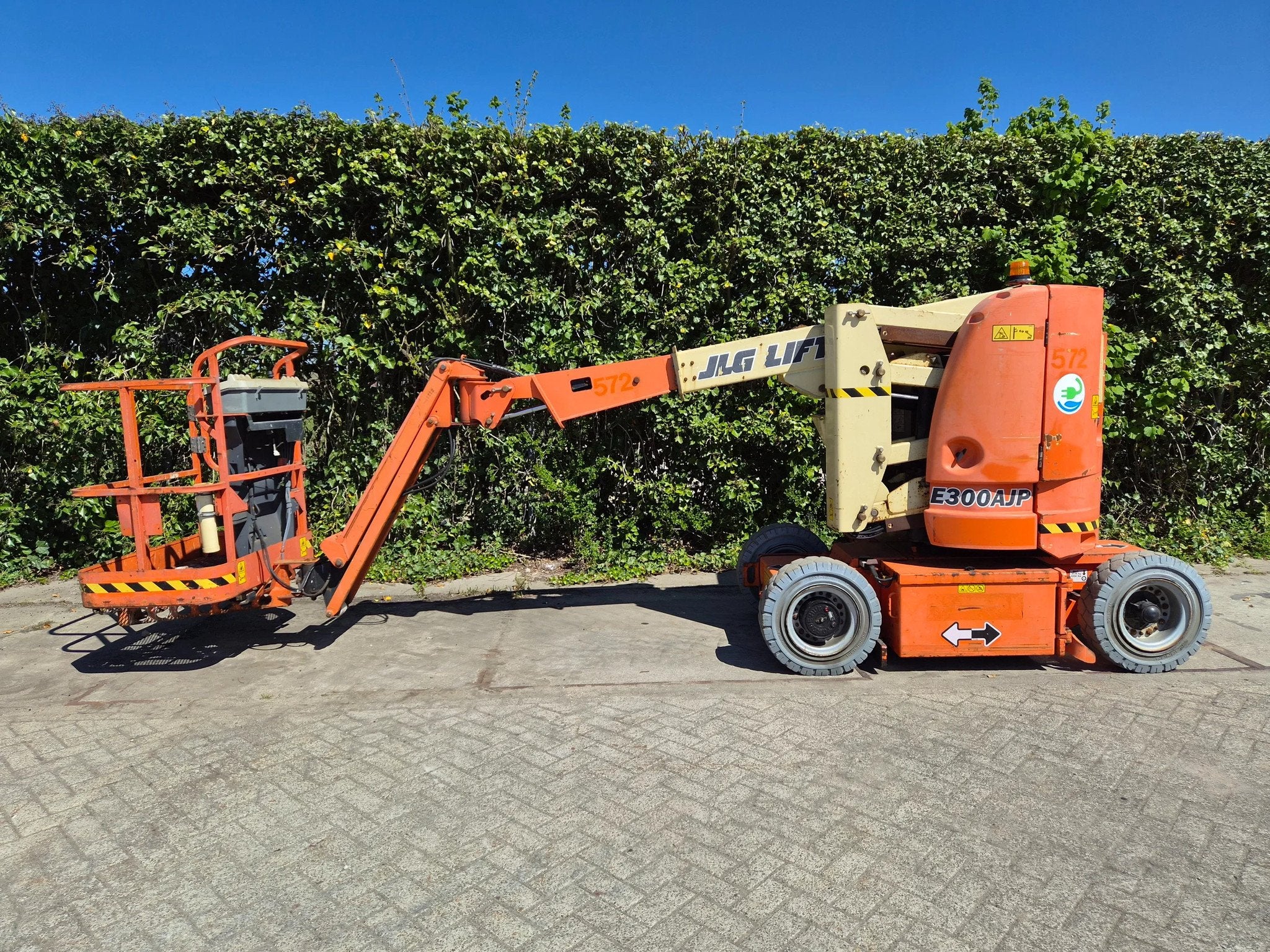 JLG E300AJP (bj 2010)