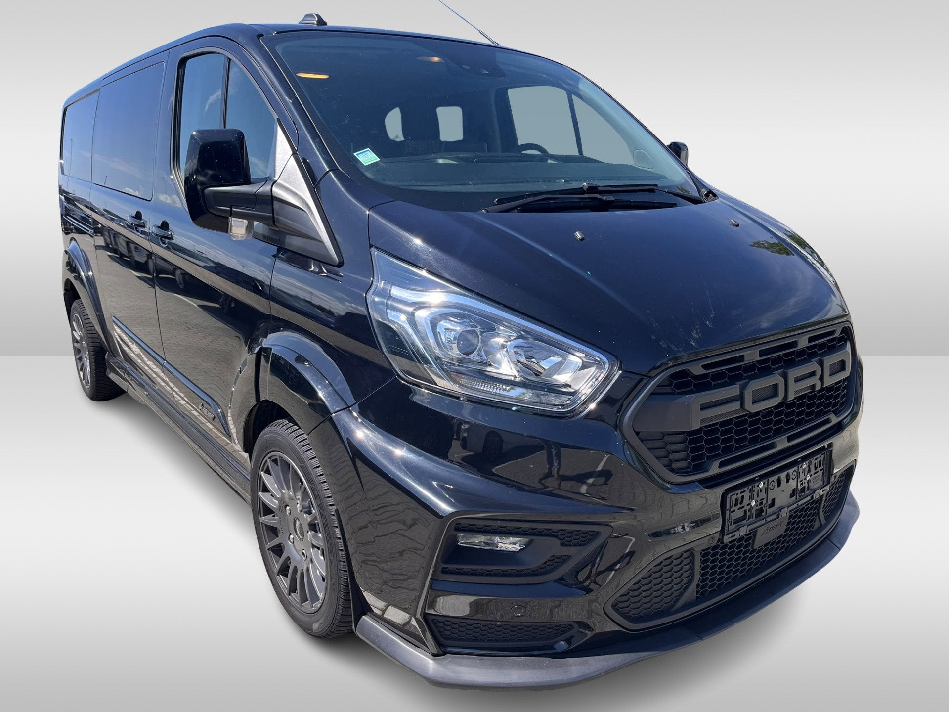 Ford Transit Custom 2.0 TDci L2 H1 170pk Automaat DC MS-RT (, Automaat, 1998 cc, Gebruikt, Zwart