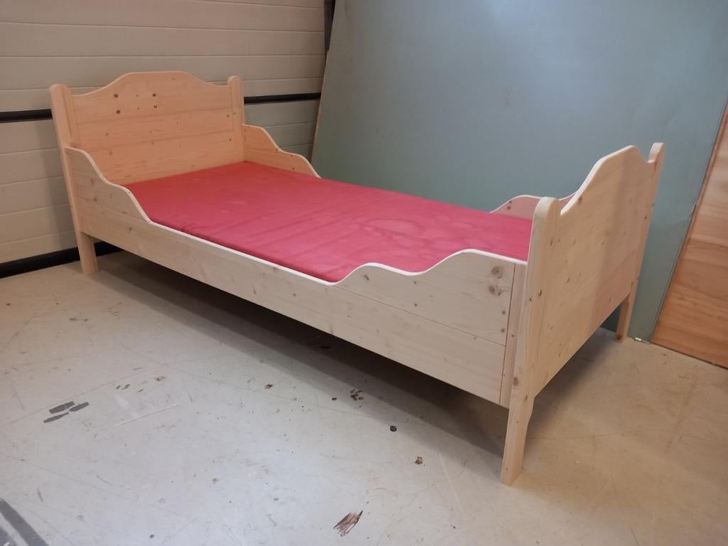 Bed Kira 90x200 (ook op andere maten), Ophalen, Nieuw, 180 cm of meer, 85 tot 100 cm