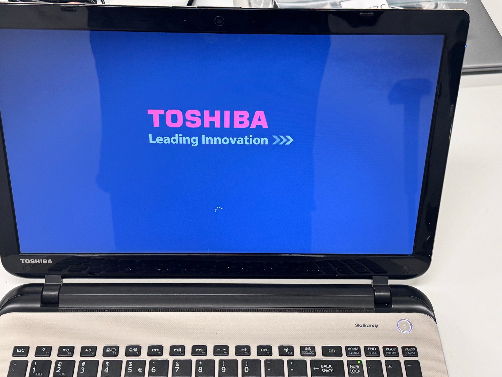 Toshiba Satellite L50D-B-16M Laptop - AMD A8, 8GB RAM, Gebruikt, HDD, 2 tot 3 Ghz, 8 GB