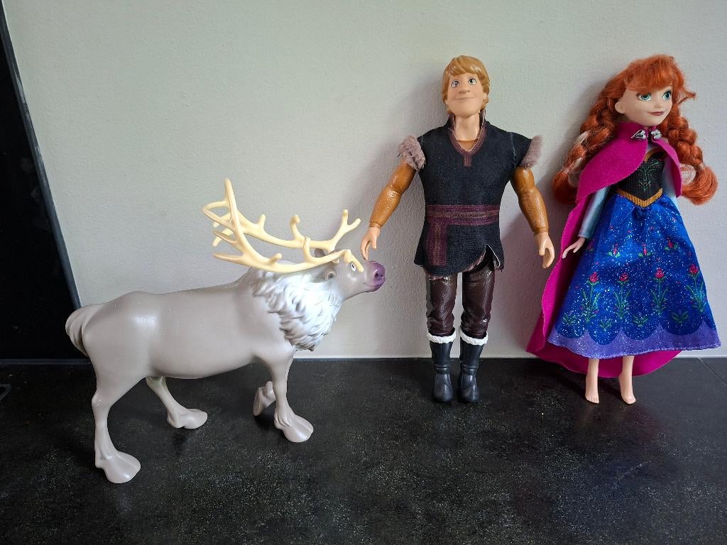 Frozen barbie Anna, Kristoff, Sven rendier, disney, Ophalen of Verzenden, Overige figuren, Zo goed als nieuw, Overige typen