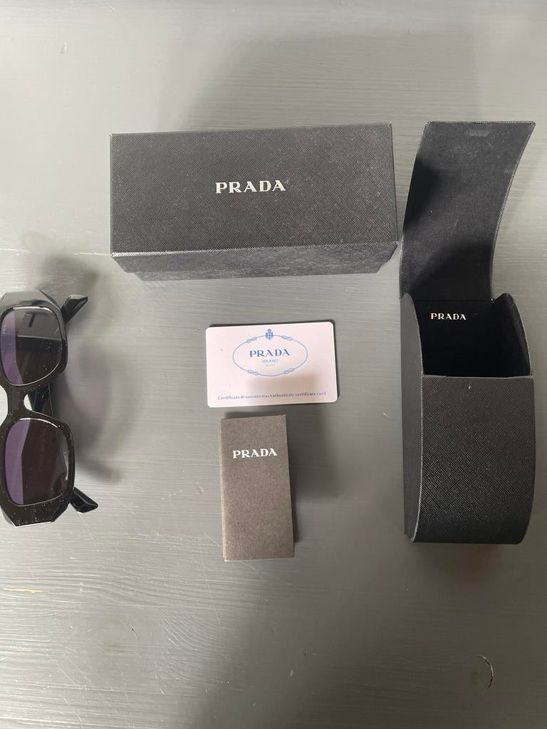 Prada bril - Designer - Magneet kapot, Gebruikt, Prada, Zwart, Ophalen of Verzenden