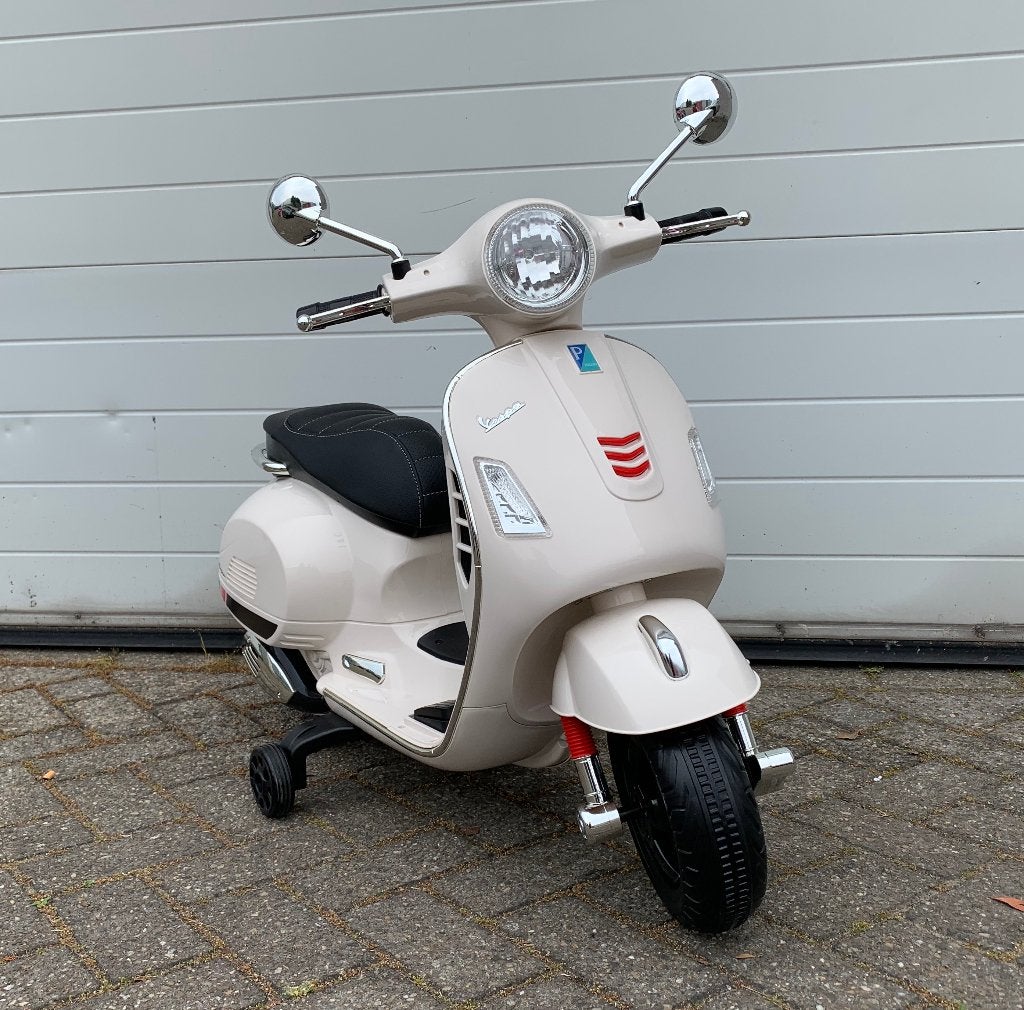 Vespa GTS Super 12v scooter wit Leer - MP3 - AUX - VERLICHT, Nieuw