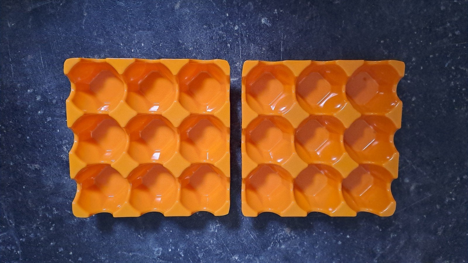 Eieren rekje, 2x, oranje, hard kunststof., Kunststof, Overige merken, Overige typen, Ophalen of Verzenden