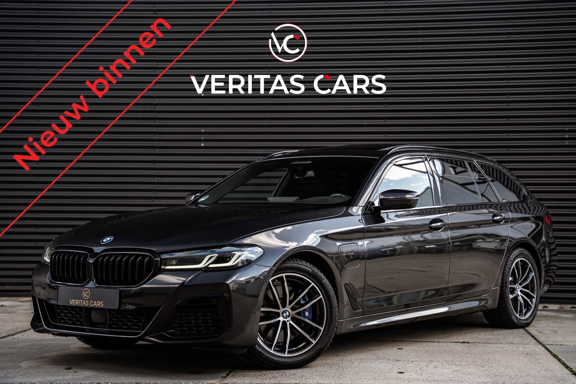 BMW 5-serie Touring 530e M-Sport 292PK|BTW|Pano|Trekhaak|HUD, Gebruikt, Euro 6, 4 cilinders, Hybride Elektrisch/Benzine