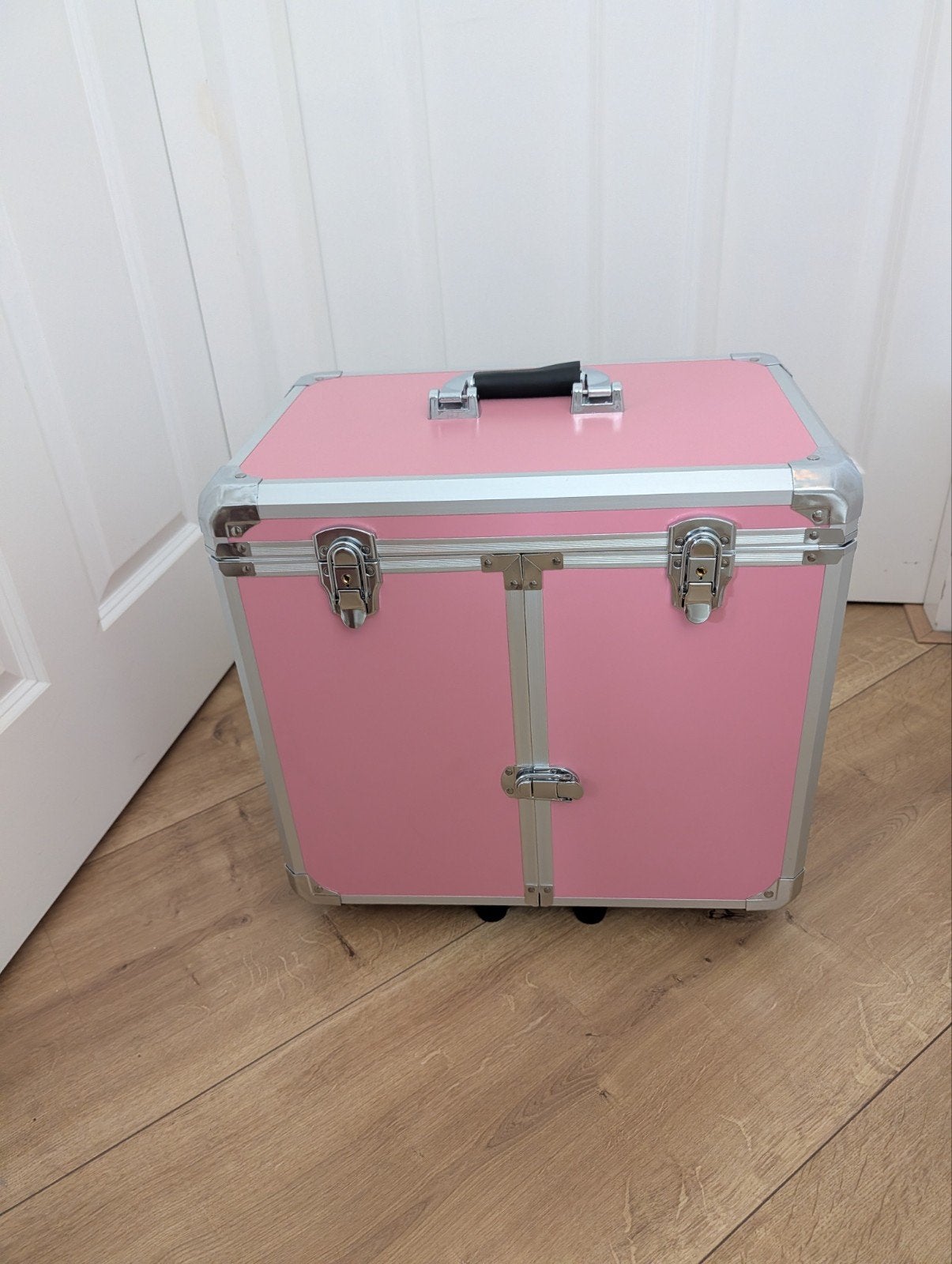 Pedicure Rolkoffer Hardcase op Wieltjes - Roze, Ophalen, Zo goed als nieuw, Roze, Met slot