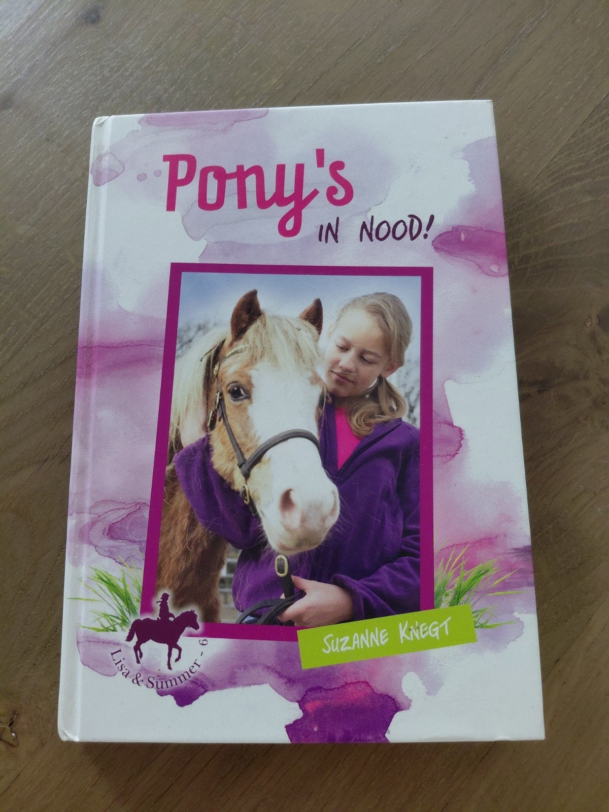 Pony's in Nood! - Lisa & Summer - Suzanne Knegt, Boeken, Ophalen of Verzenden, Gelezen, Suzanne Knegt, Fictie