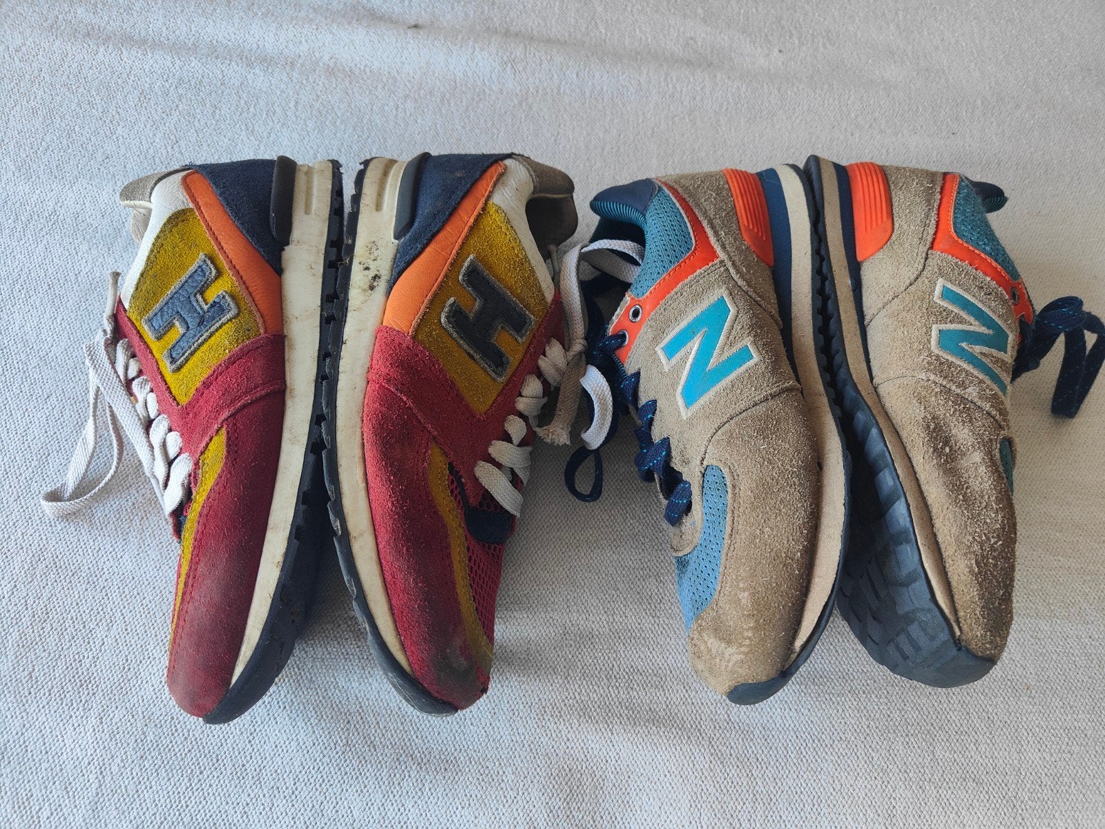 2 paar sneakers schoenen : hip Style + New Balance maat 35, Kinderen en Baby's, Kinderkleding | Schoenen en Sokken, Gebruikt, Hip Style, New Balance