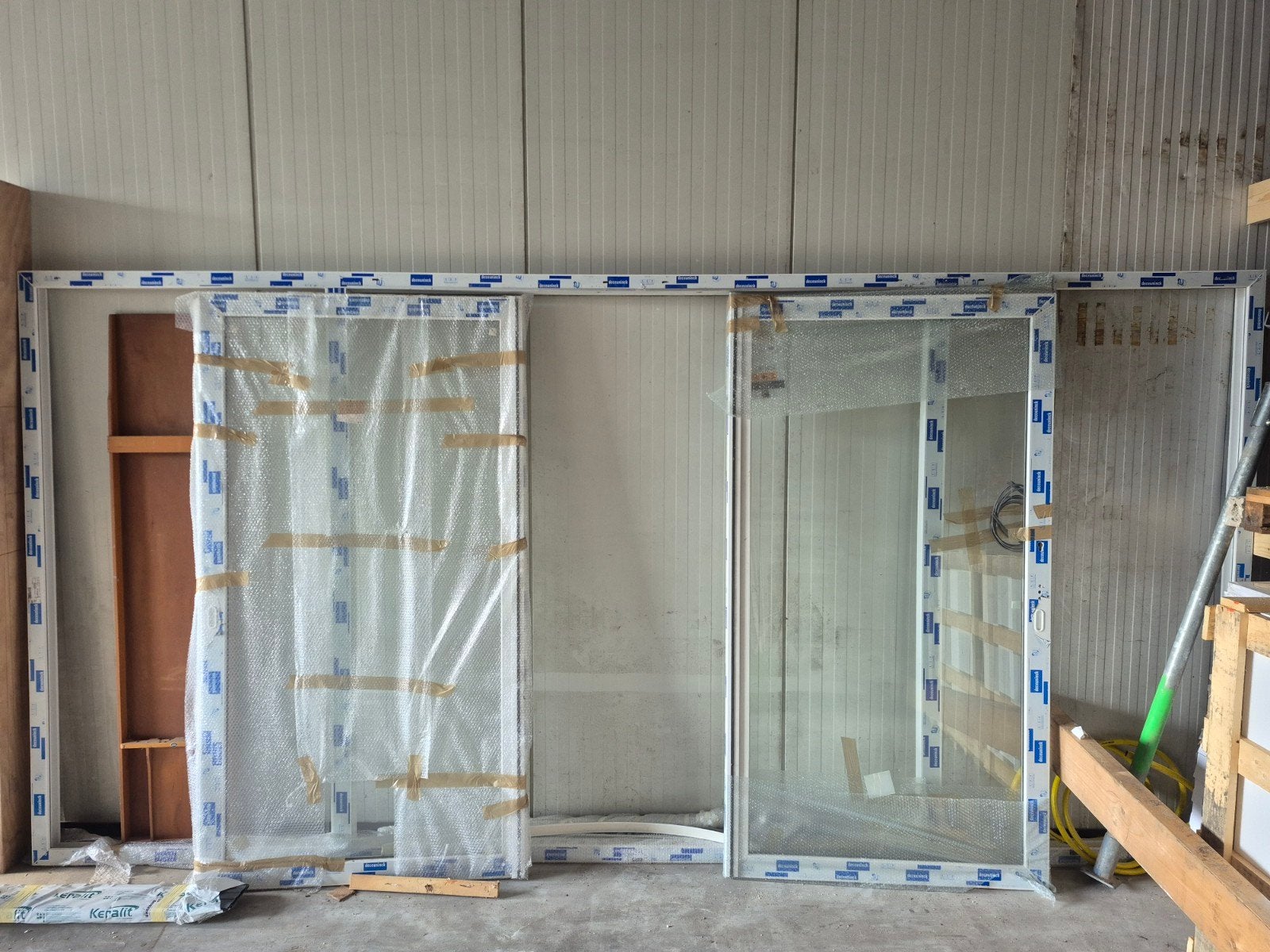 Nieuwe kunststof schuifpui met dubbel glas hr++, Doe-het-zelf en Verbouw, Ophalen, Nieuw, Glas, 120 cm of meer