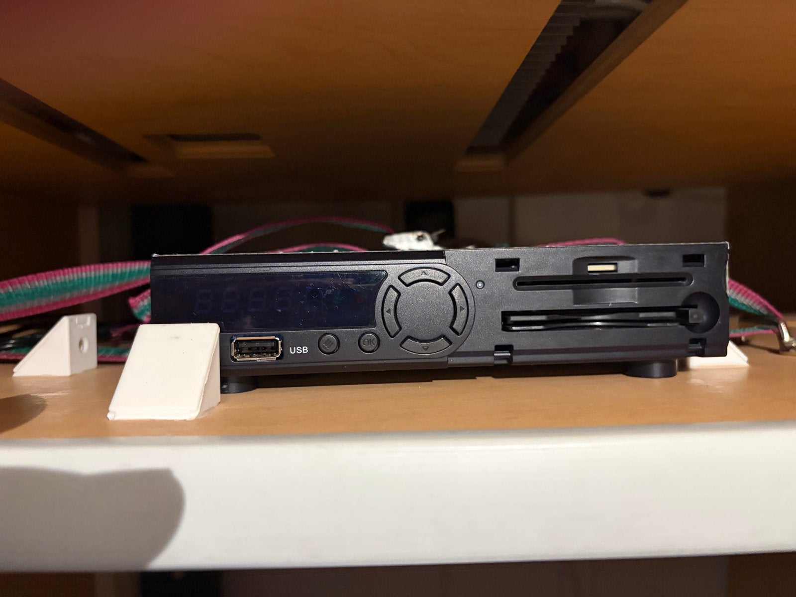 Finlux TV met decoder en kabels, Ophalen, Gebruikt, Decoder