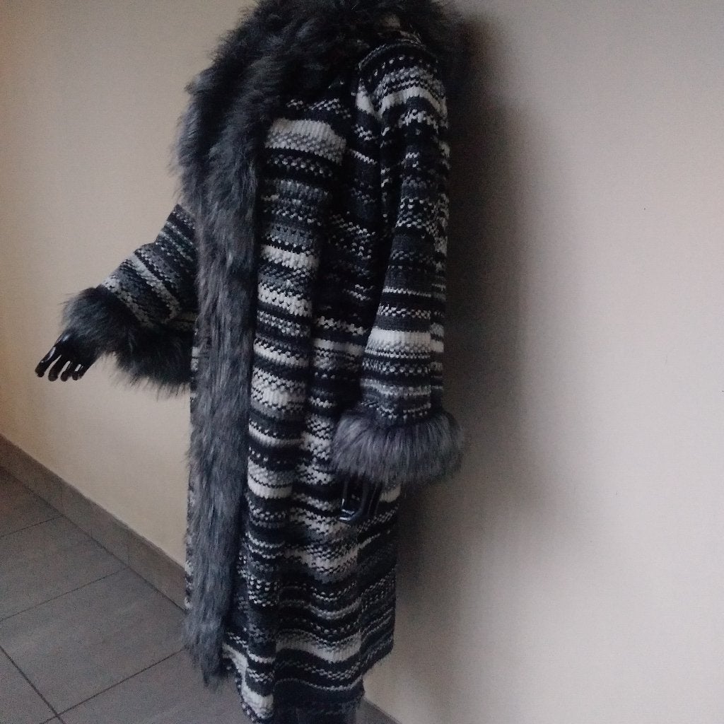 Heerlijke lange wijde mantel met kap.Made in Italy, Kleding | Dames, Lange wijde mantel, Verzenden, Zo goed als nieuw, Grijs