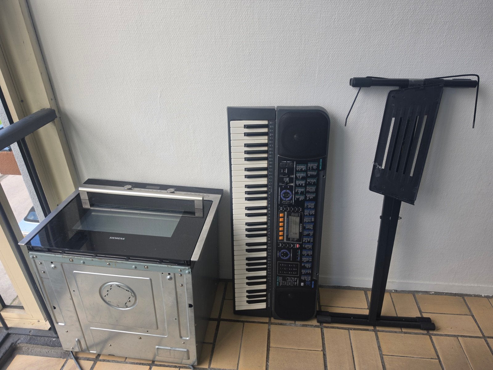 Casio keyboard met standaard, Muziek en Instrumenten, Casio, Ophalen of Verzenden, Met standaard, 61 toetsen