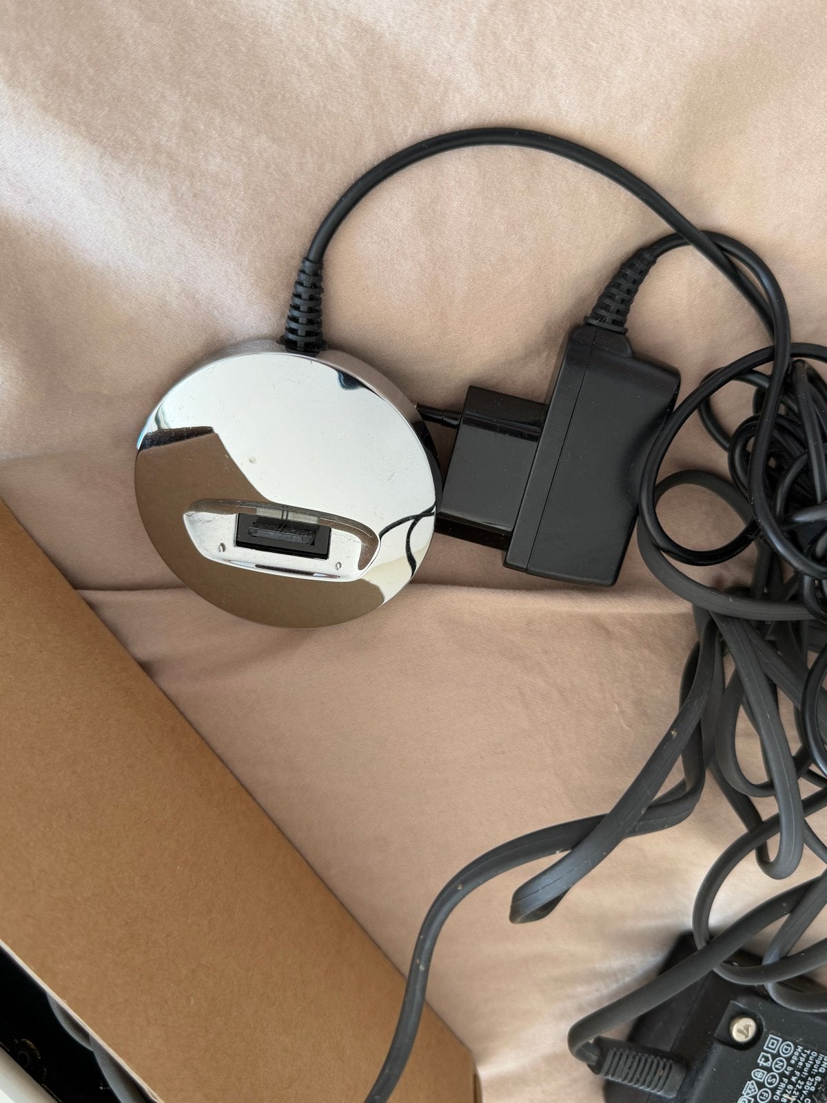 Siemens giga set +NEC N223i Klaptelefoon met Oplader en Doos, Geen camera, Inklapmodel, Ophalen of Verzenden, Zo goed als nieuw
