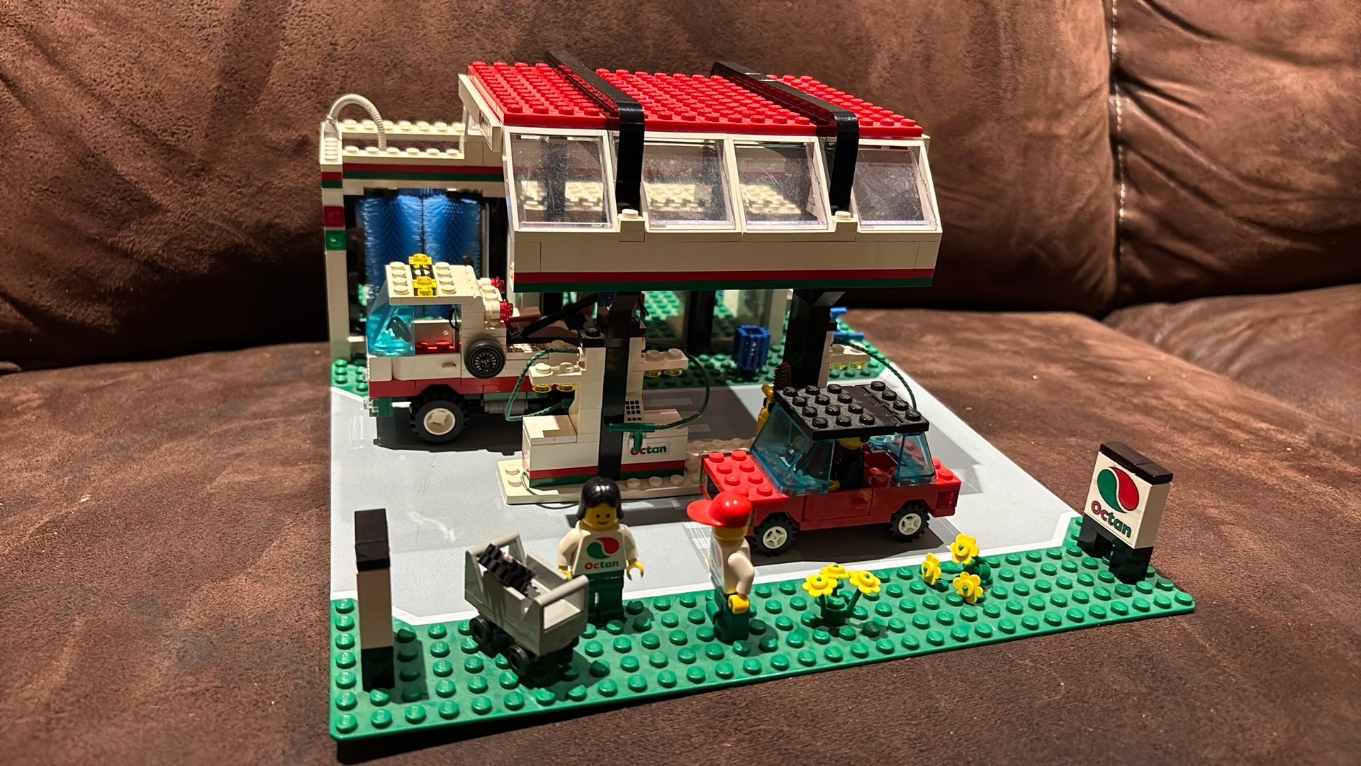 Lego 6397 tankstation met wasstraat., Kinderen en Baby's, Speelgoed | Duplo en Lego, Ophalen of Verzenden, Zo goed als nieuw