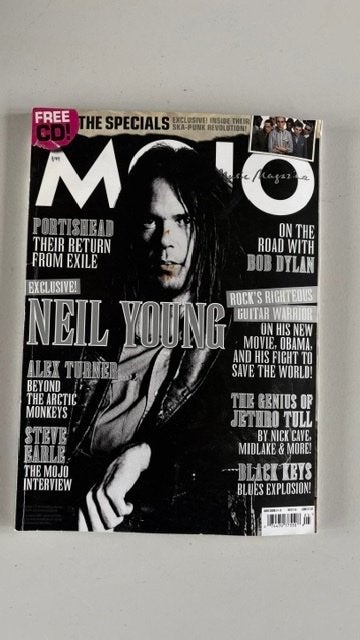 NEIL YOUNG - 2 MOJO-MAGAZINES + EEN MOJO COVER CD, Ophalen of Verzenden, 1980 tot heden, Nederland, Tijdschrift