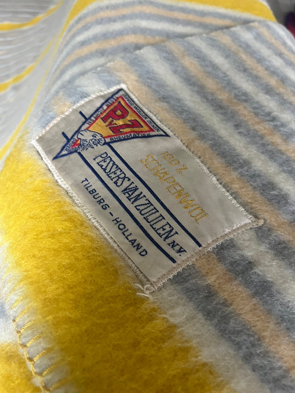 Hele mooie vintage wollen deken in geel grijs gestreept, Ophalen of Verzenden, Zo goed als nieuw