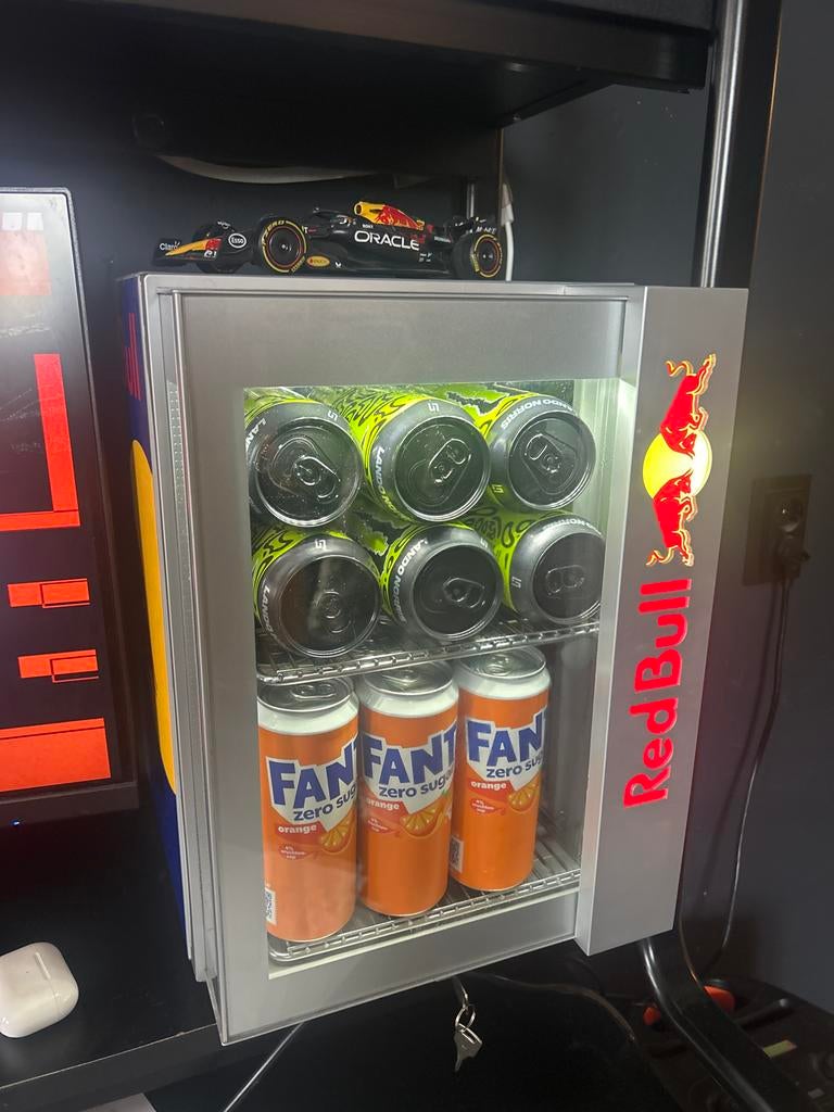 Red Bull Mini Koelkast, Verzamelen, Automaten | Gokkasten en Fruitautomaten, Overige munten, Ophalen of Verzenden, Zo goed als nieuw