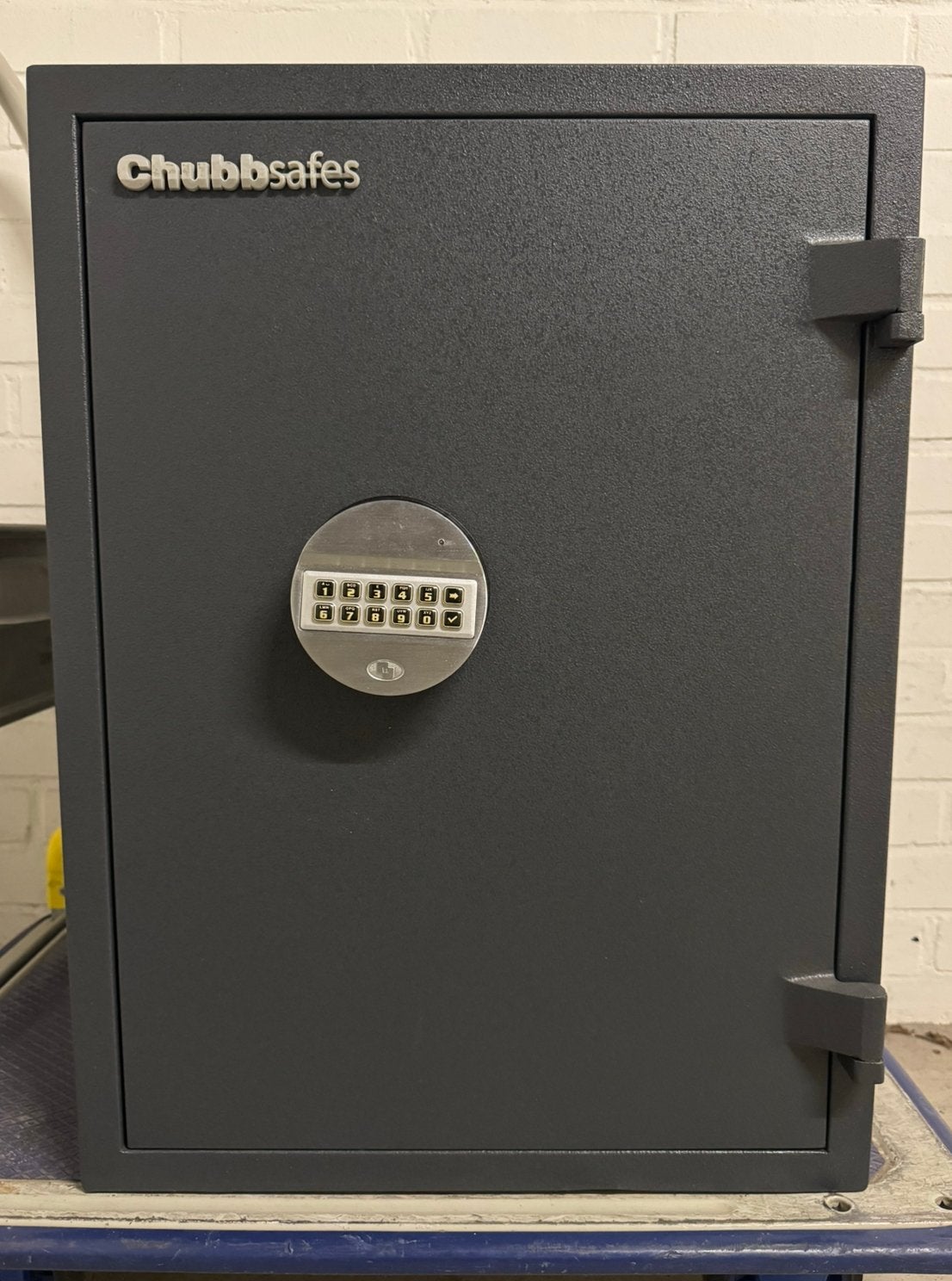 Zeer degelijke Chubbsafes kluis brandkast NIEUW (€1299), Ophalen, Nieuw, Brandkast