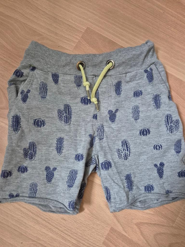 Authentic shorts maat 110/116, Kinderen en Baby's, Kinderkleding | Maat 110, Gebruikt, Jongen, Broek, Ophalen of Verzenden
