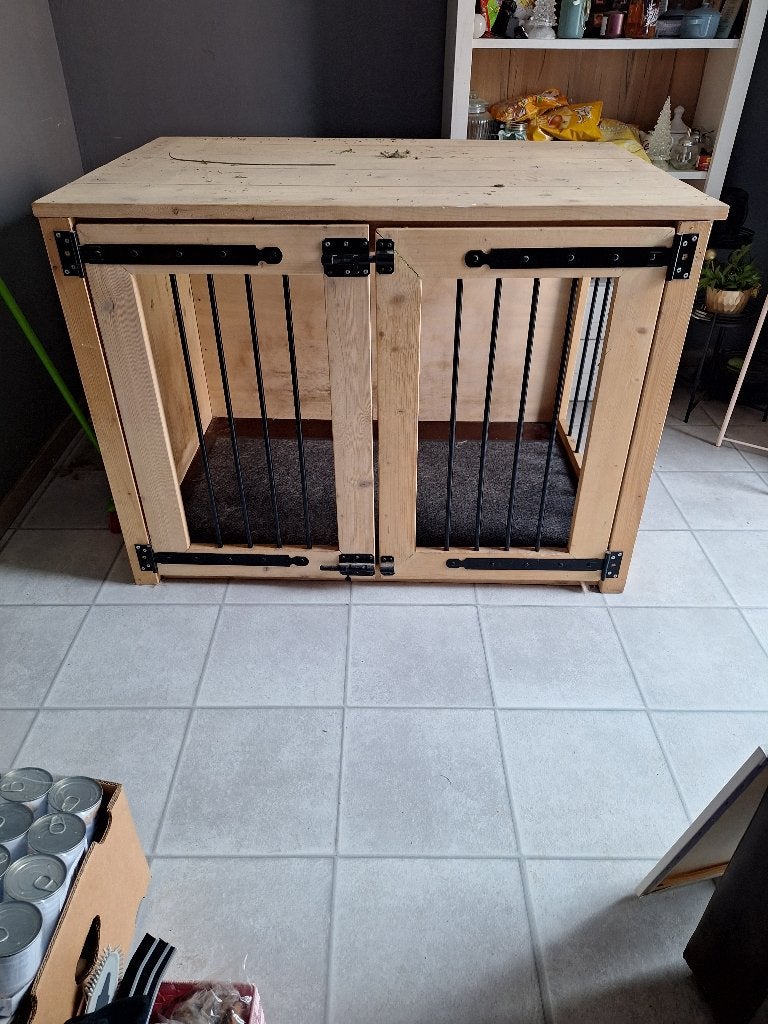 honden benz van hout, Ophalen, Zo goed als nieuw