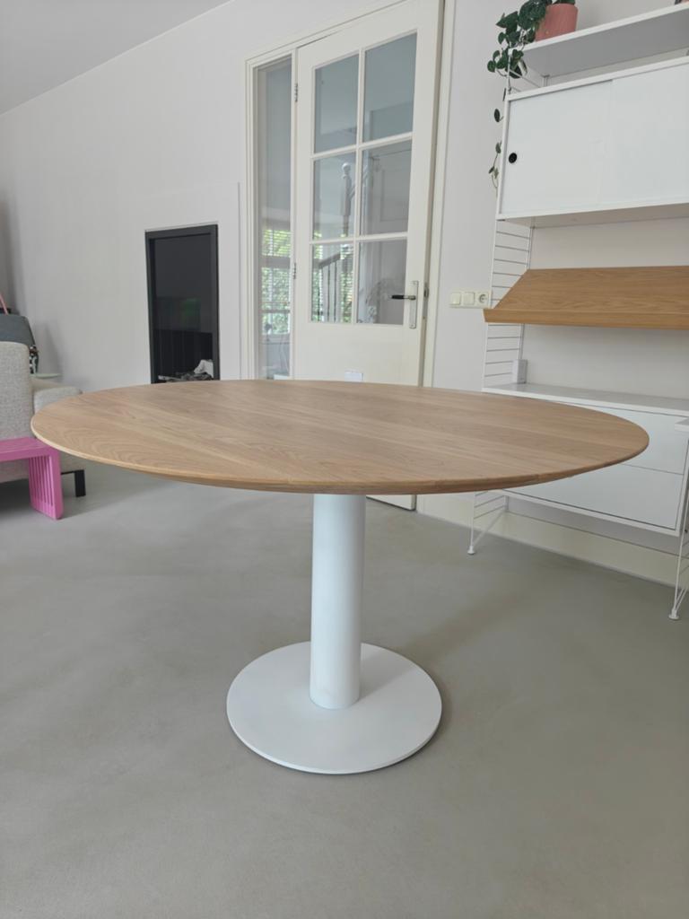 Ronde eiken eettafel Dyyk 130cm, als nieuw!, Ophalen, Zo goed als nieuw