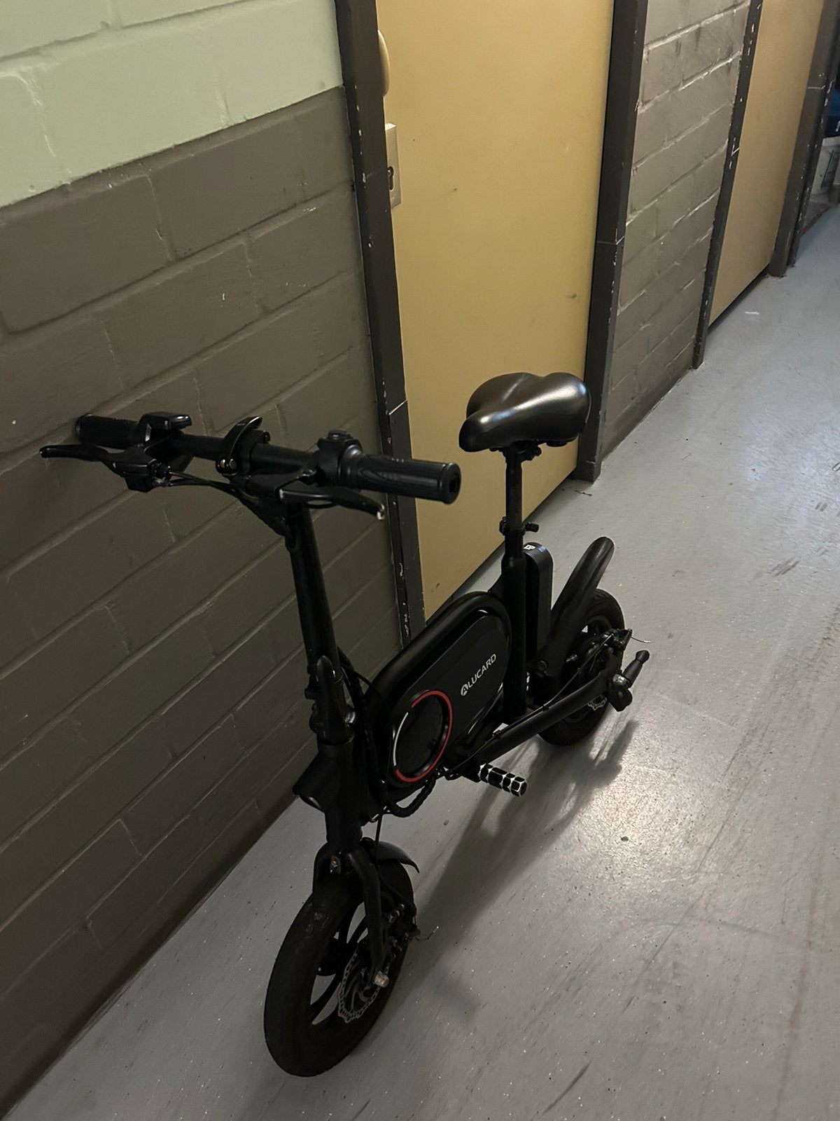 Wingoo b3, Fietsen en Brommers, Ophalen, Zo goed als nieuw, Elektrische step (E-scooter)