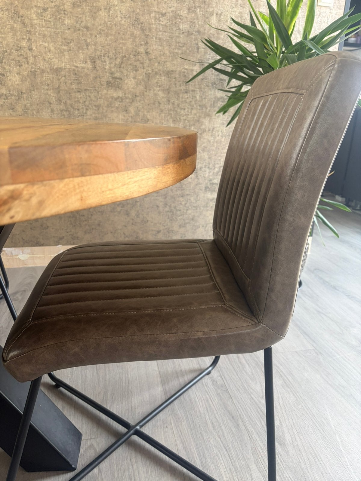 4 stoelen, Ophalen, Zo goed als nieuw