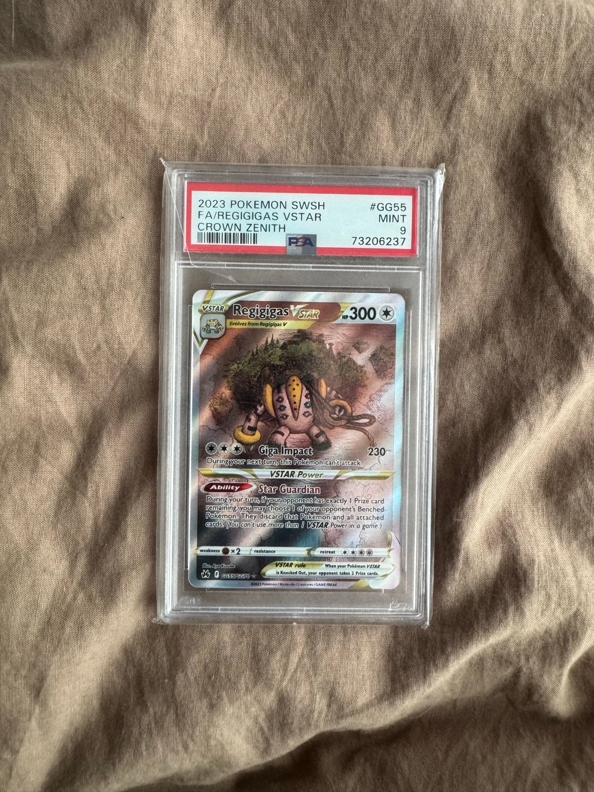 Regigigas VSTAR PSA 9 - Pokémon Kaart, Ophalen of Verzenden, Zo goed als nieuw, Losse kaart
