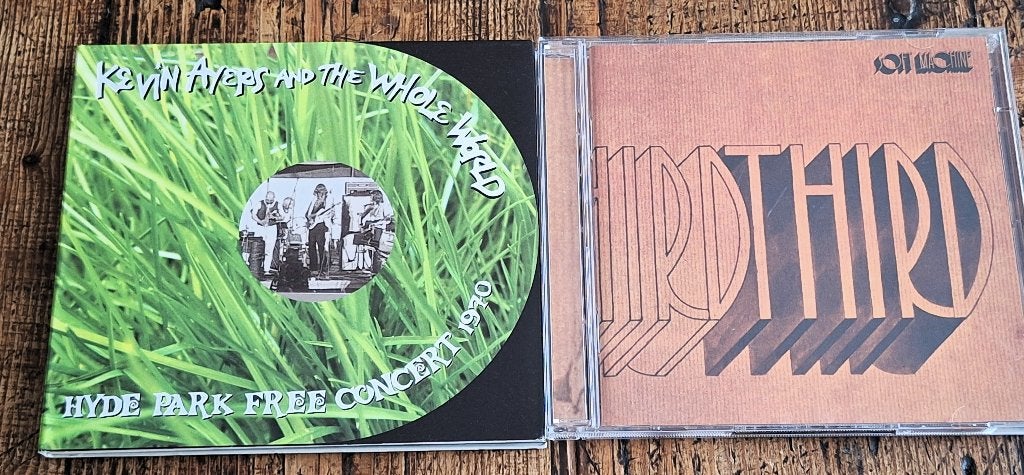 SOFT MACHINE (=dubbel cd) + KEVIN AYERS cd (missprint) LIVE, Cd's en Dvd's, Cd's | Rock, Ophalen of Verzenden, Zo goed als nieuw