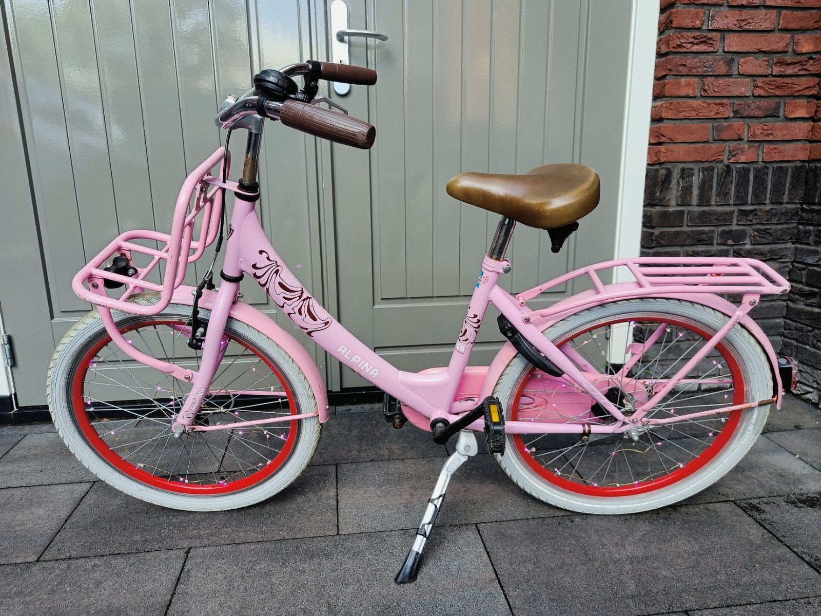 Gave roze Alpina kinderfiets 22 inch met bagagerekje voor, Ophalen, Terugtraprem, 22 inch, Gebruikt