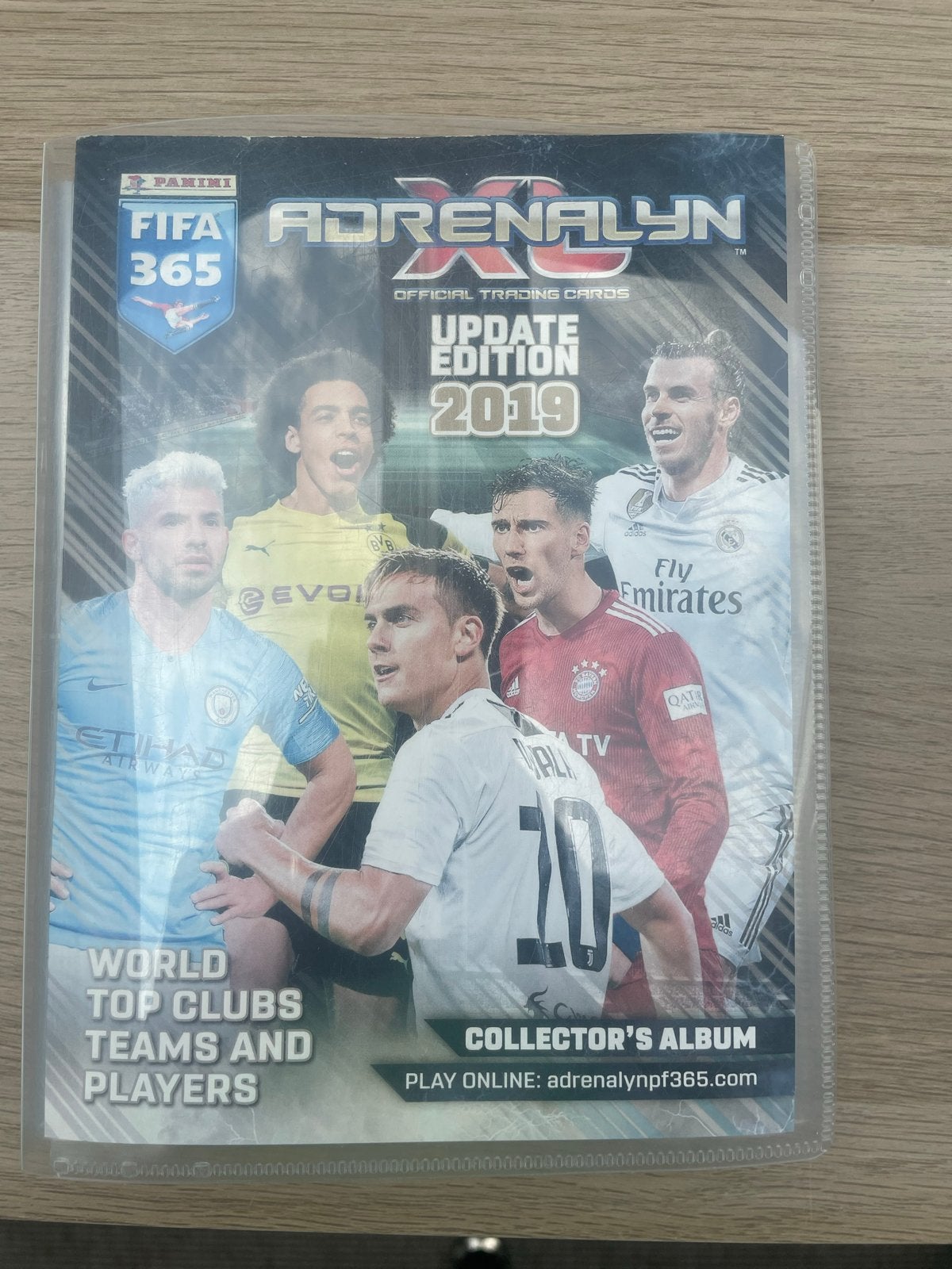 Compleet FIFA 365 Adrenalyn XL 2019 Update Edition album, Ophalen of Verzenden, Zo goed als nieuw, Buitenlandse clubs, Spelerskaart
