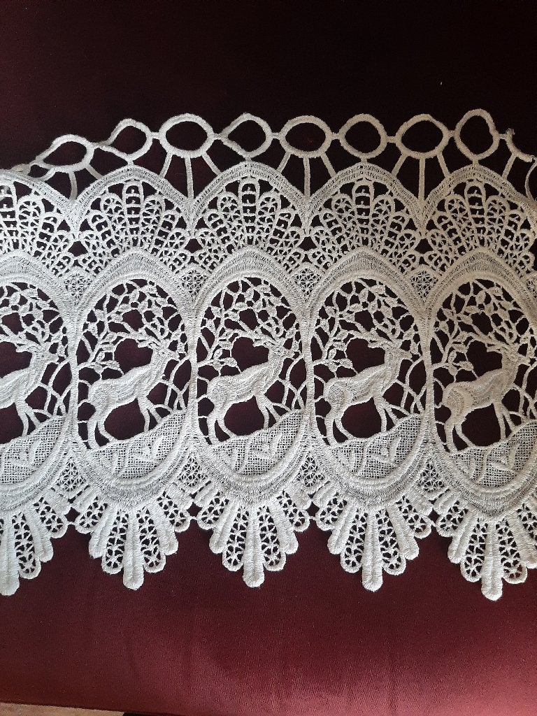 Vintage gordijntje met herten, Vitrage, 400 cm, Ophalen of Verzenden, Zo goed als nieuw