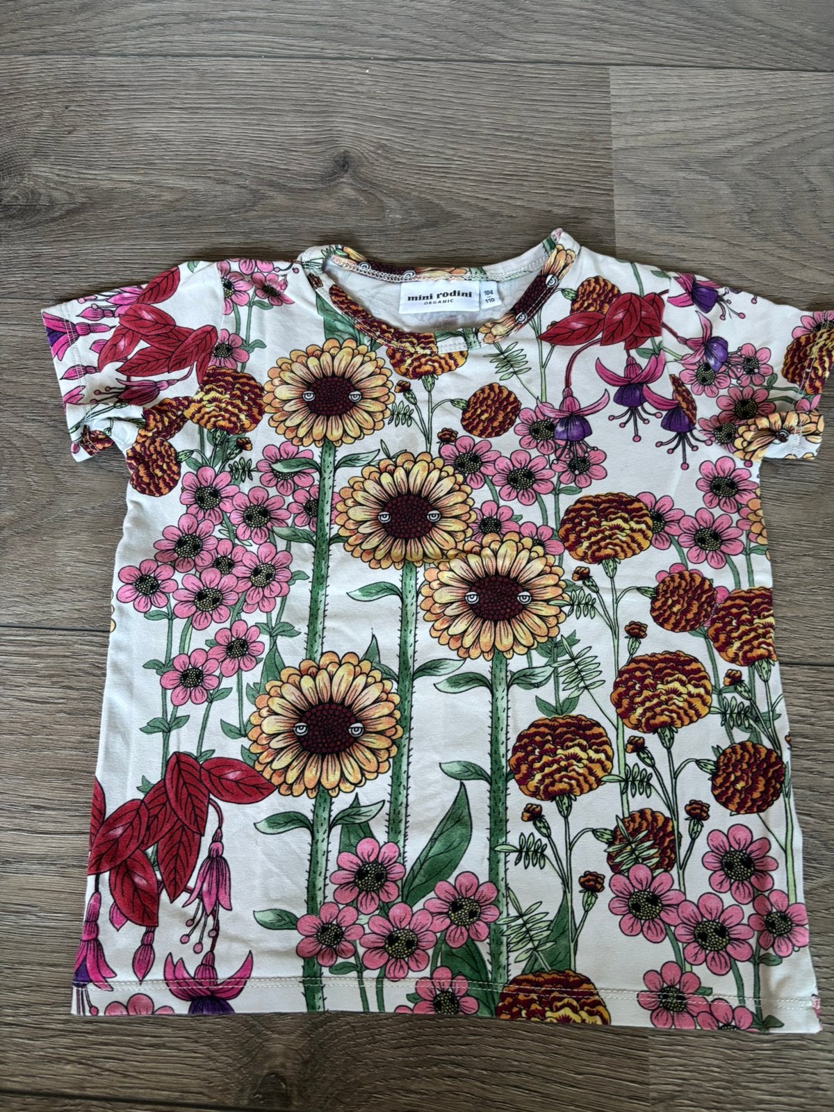 Mini Rodini t-shirt bloemen maat 104-110, Ophalen of Verzenden, Gebruikt, Meisje, Shirt of Longsleeve