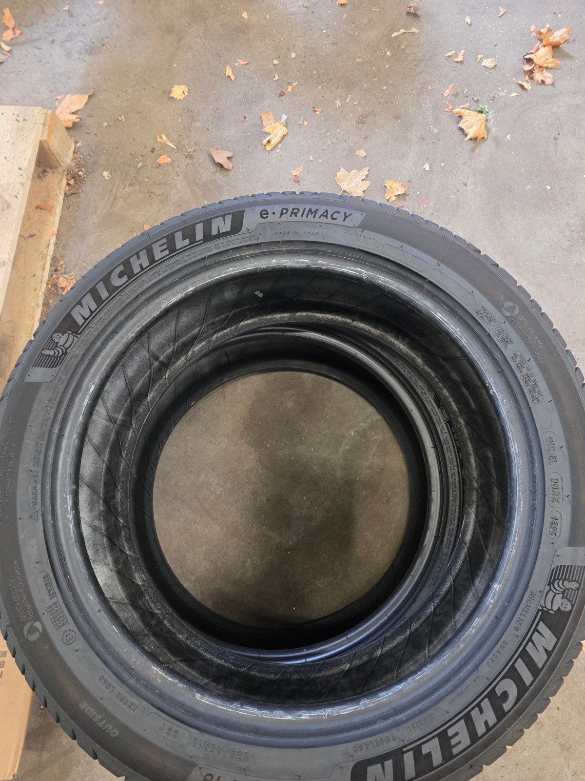 Michelin e-primacy 235/45 R18, Ophalen