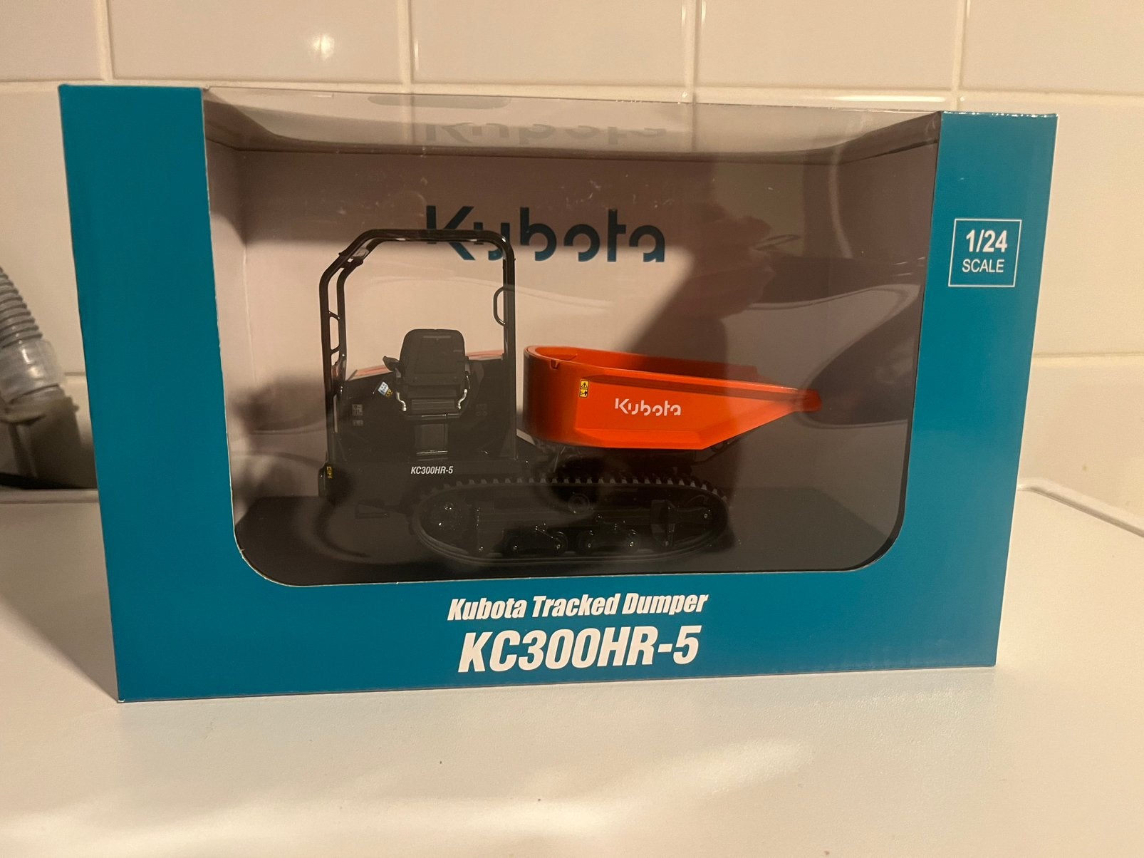 Kubota KC300HR-5 dumper 1/24, Ophalen of Verzenden, Zo goed als nieuw, Tractor of Landbouw, Overige merken