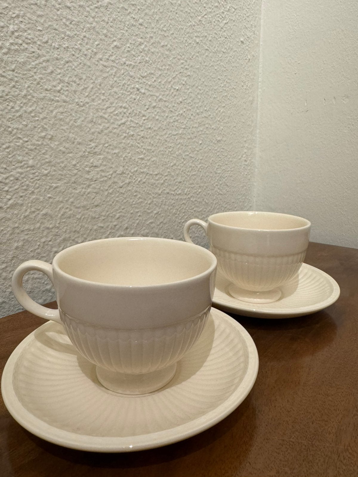 2 Wedgwood Edme theekopjes met schoteltjes – nieuwstaat, Ophalen