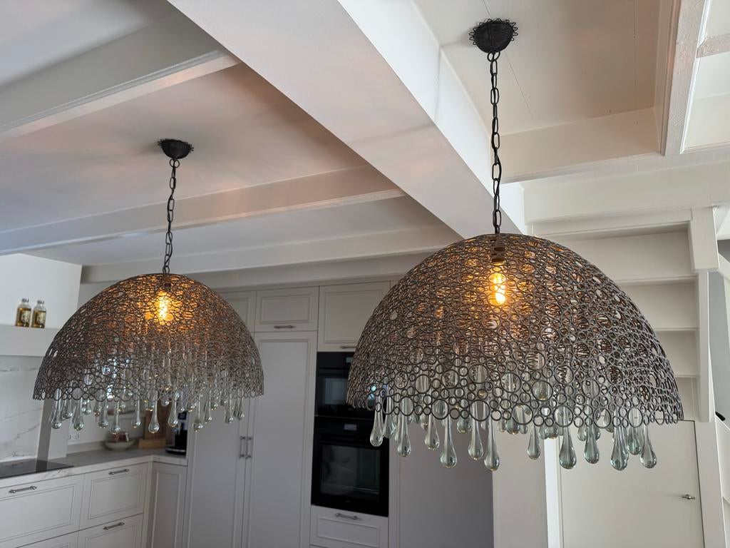 2 x PMTD Hanglampen met glazen druppels. Samen 200 euro., Huis en Inrichting, Lampen | Hanglampen, Ophalen, Gebruikt, Glas, 50 tot 75 cm