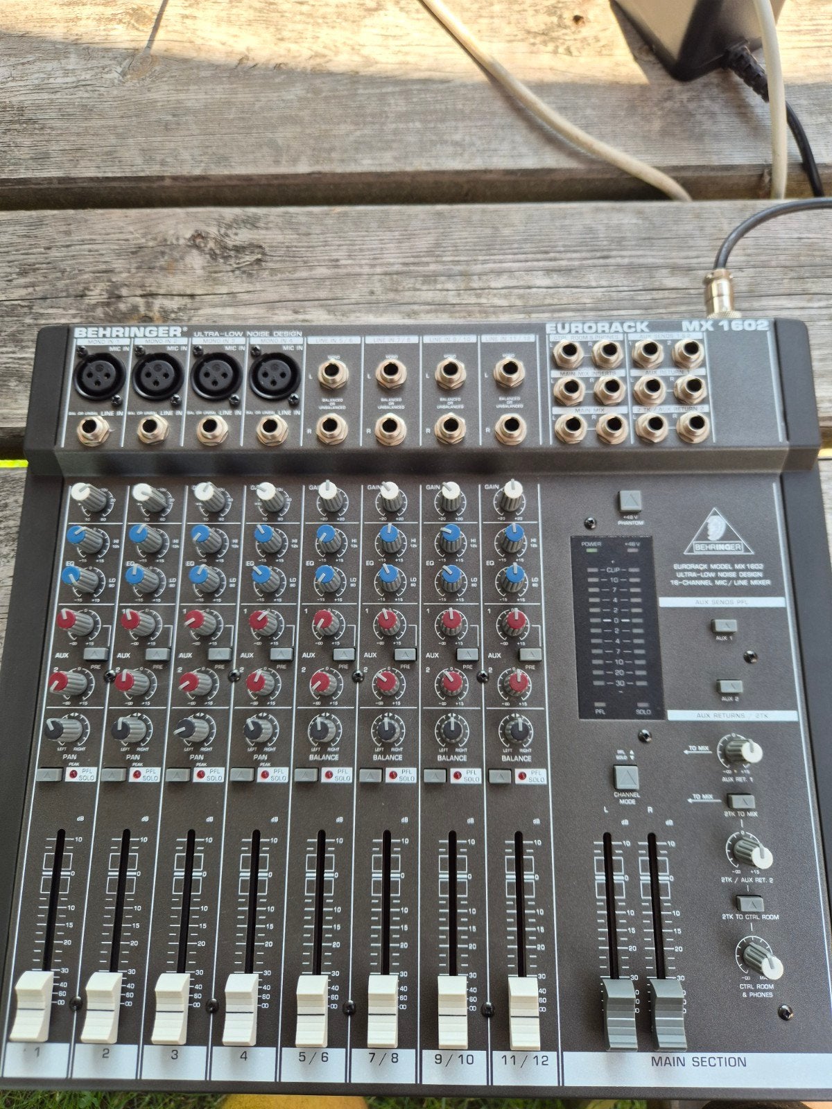 Behringer Eurorack MX1602 Mengpaneel - 16 kanalen, Ophalen of Verzenden, Gebruikt, 10 tot 20 kanalen, Microfooningang